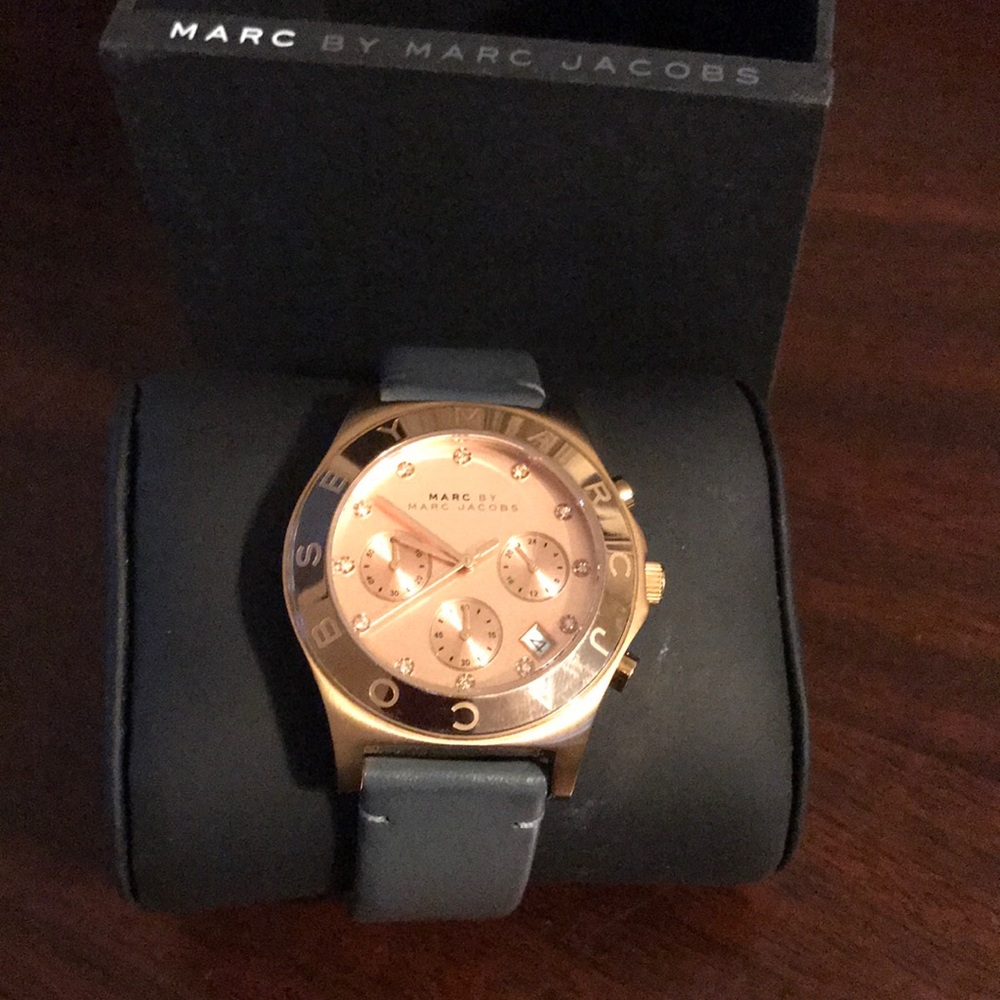Mark Jacobs rose gold and gray leather band watch